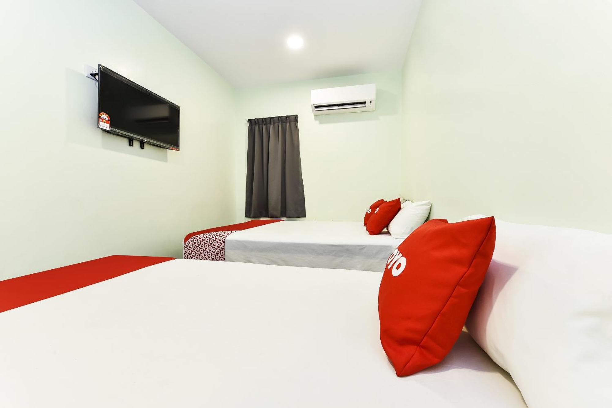 Oyo 90445 Th Hotel 伯豪 外观 照片